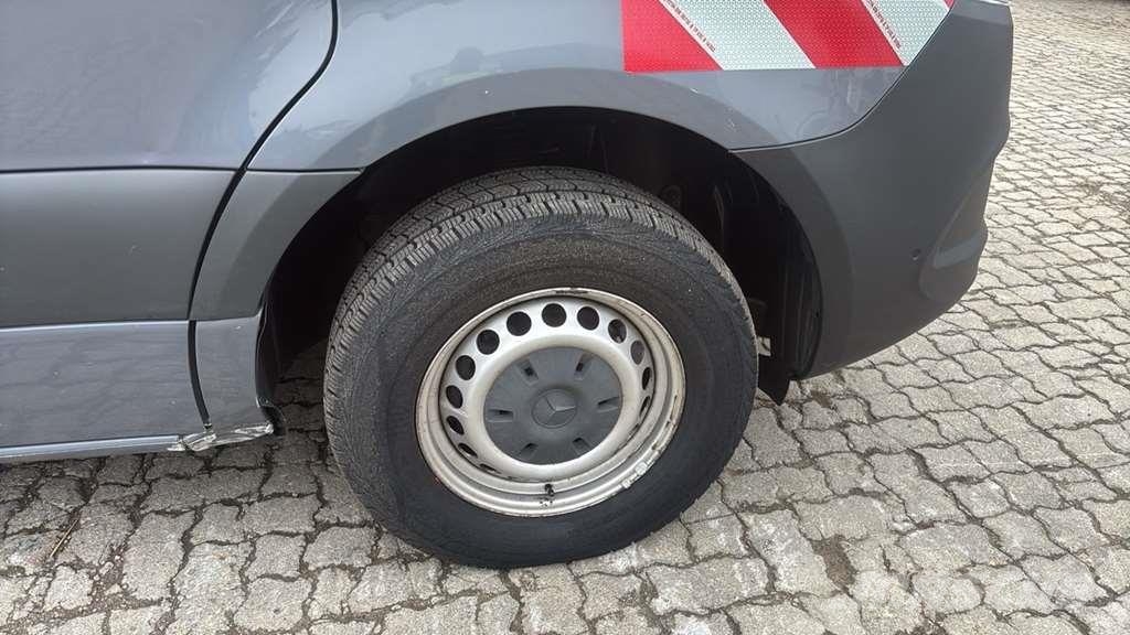 Mercedes-Benz Sprinter 319 Diesel Van هيكل صندوقي