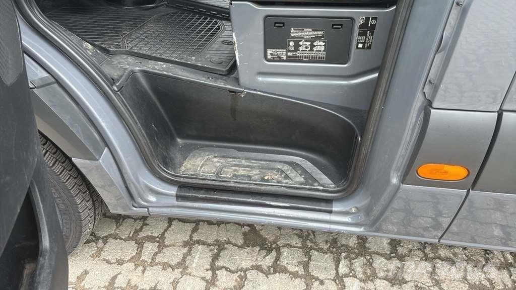 Mercedes-Benz Sprinter 319 Diesel Van هيكل صندوقي