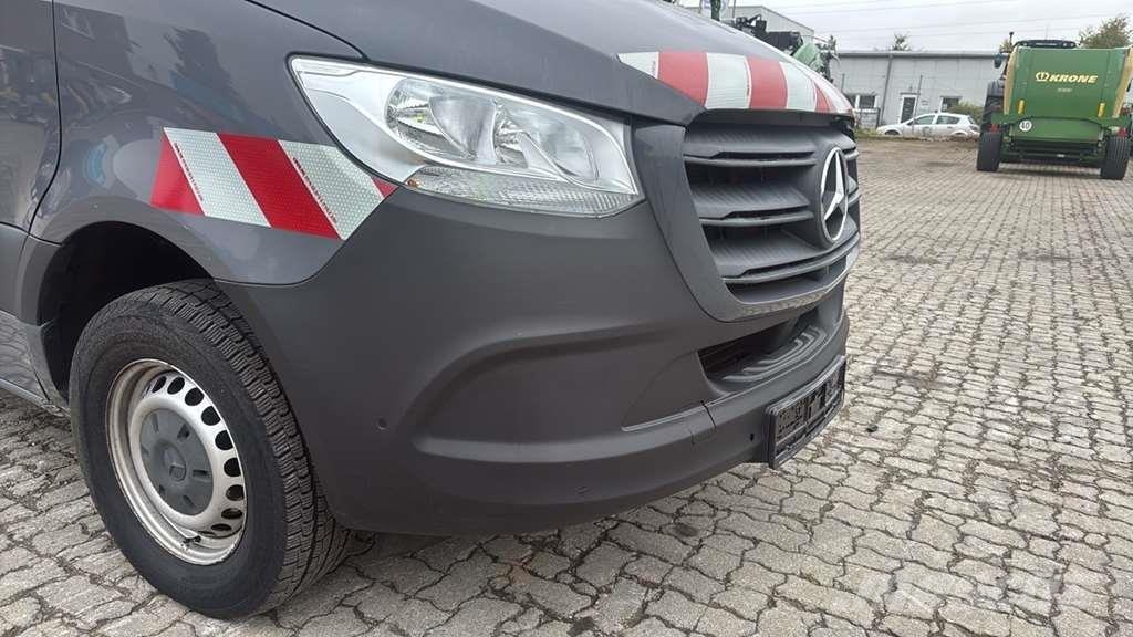 Mercedes-Benz Sprinter 319 Diesel Van هيكل صندوقي