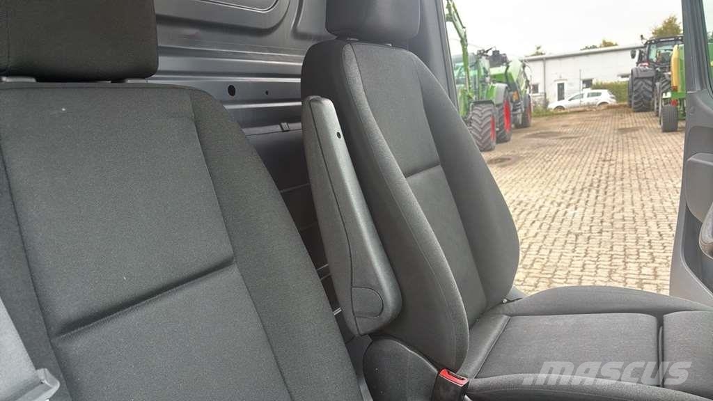 Mercedes-Benz Sprinter 319 Diesel Van هيكل صندوقي