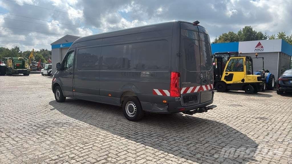 Mercedes-Benz Sprinter 319 Diesel Van هيكل صندوقي