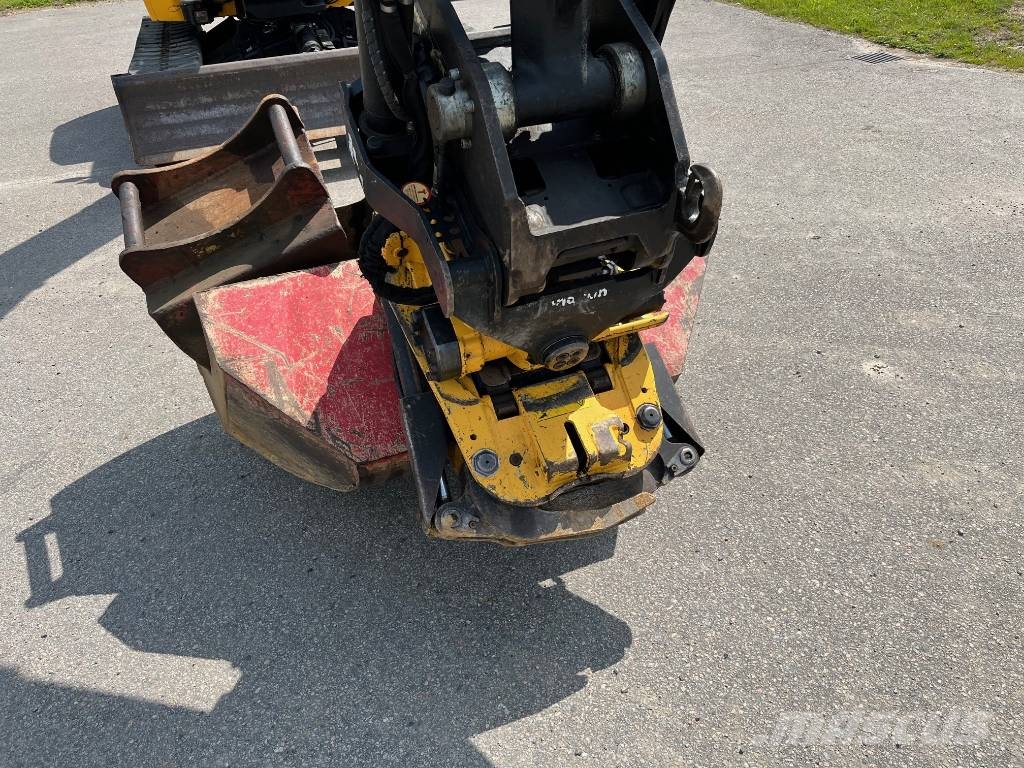 JCB 100 C-1 中型挖掘机