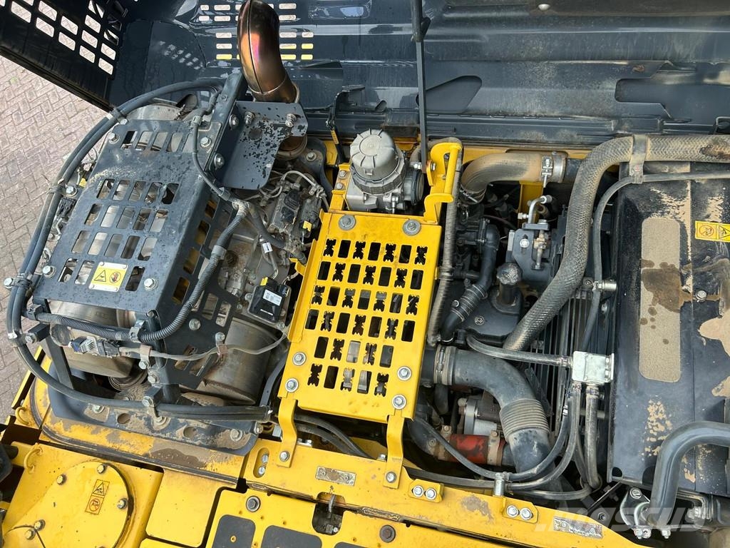Komatsu PC240LC Kāpurķēžu ekskavatori