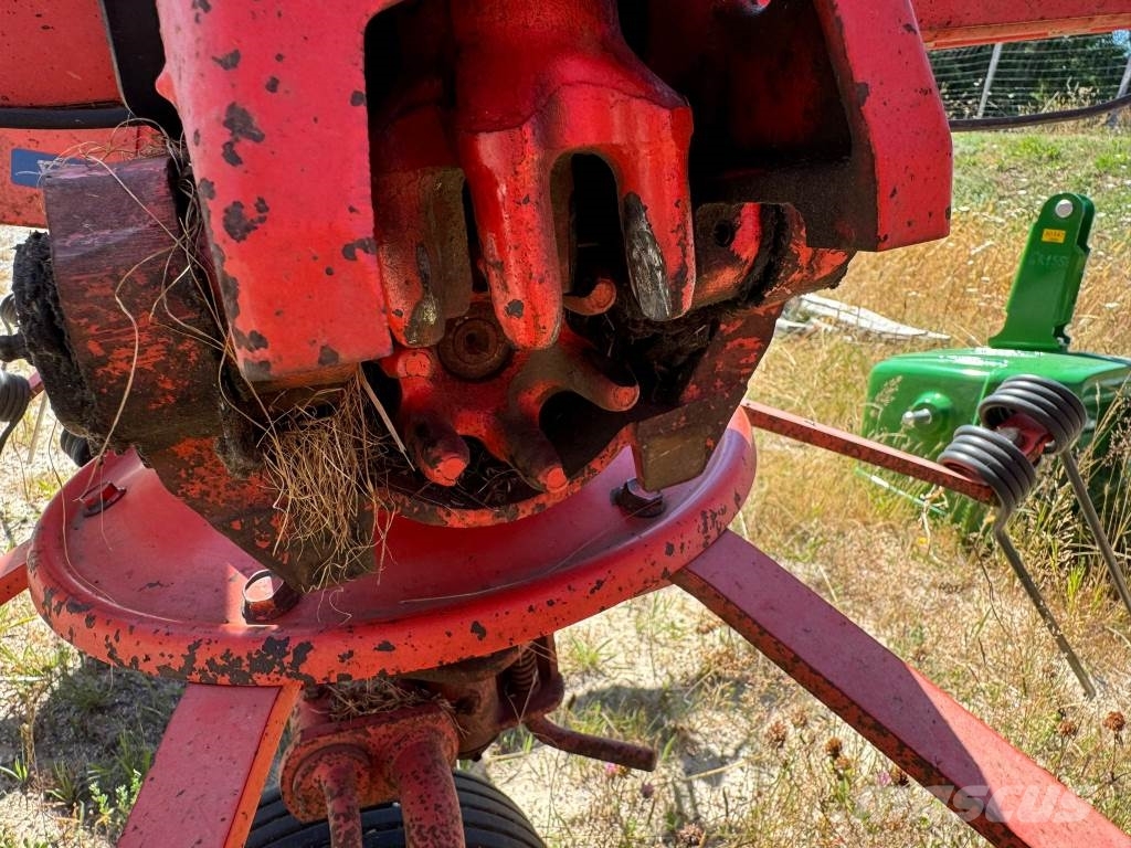 Kuhn GF 6301 MH DESTOCKAGE Гребла и сенообръщачки