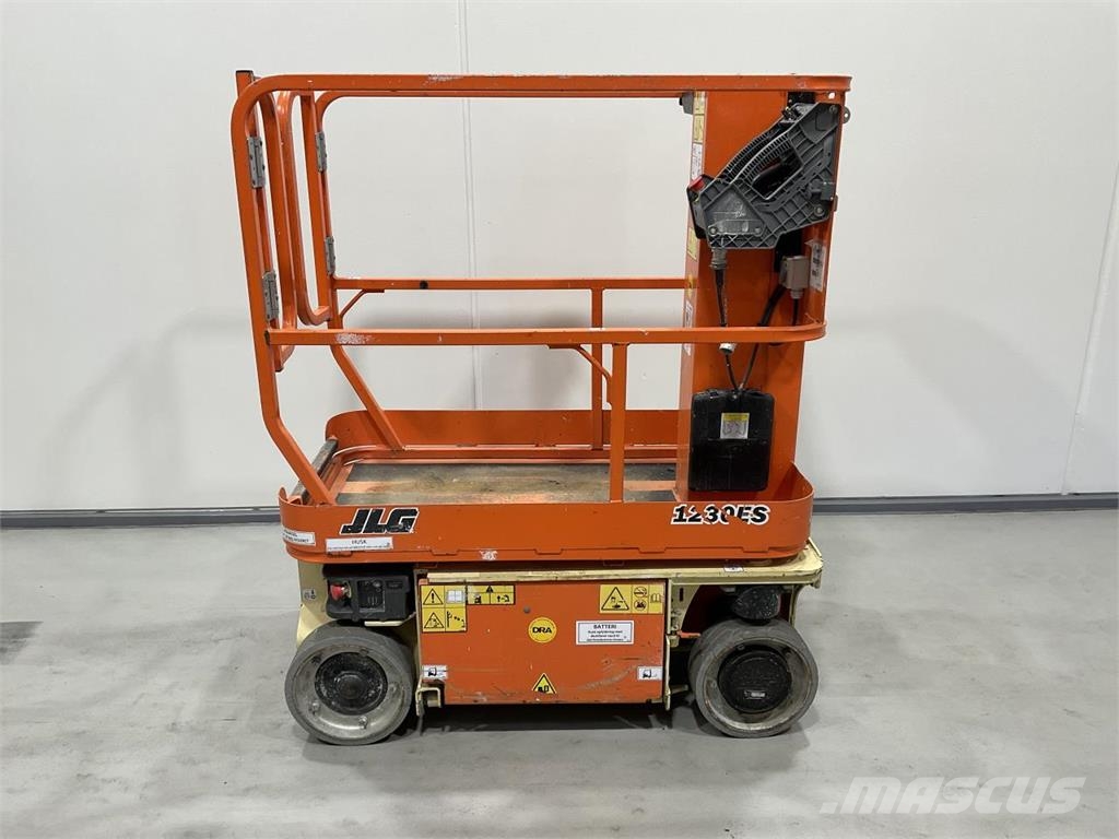 JLG 1230ES Schaarhoogwerkers
