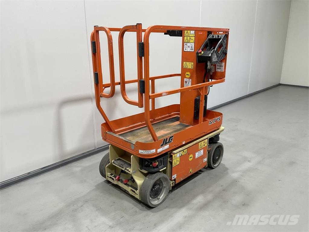 JLG 1230ES Schaarhoogwerkers