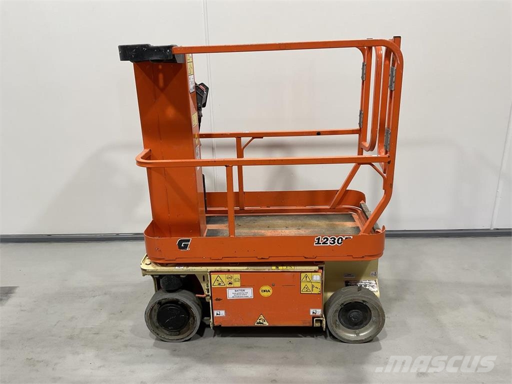JLG 1230ES Schaarhoogwerkers