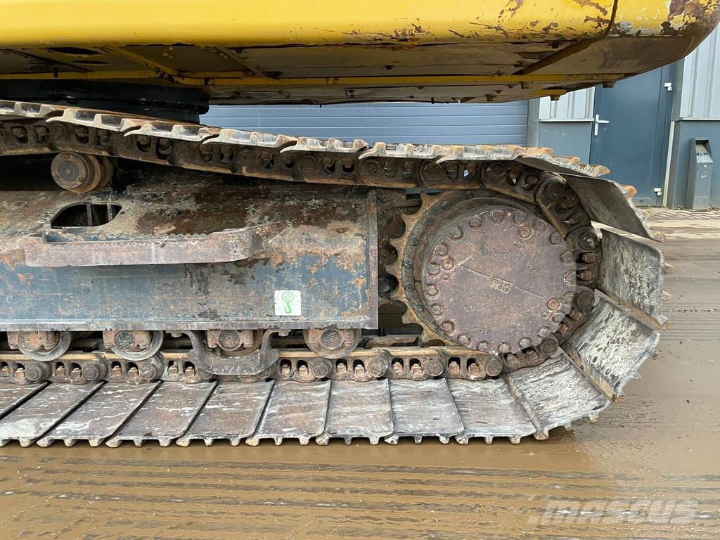 Komatsu PC240LC-10 Engcon and 3 x bucket حفارات زحافة