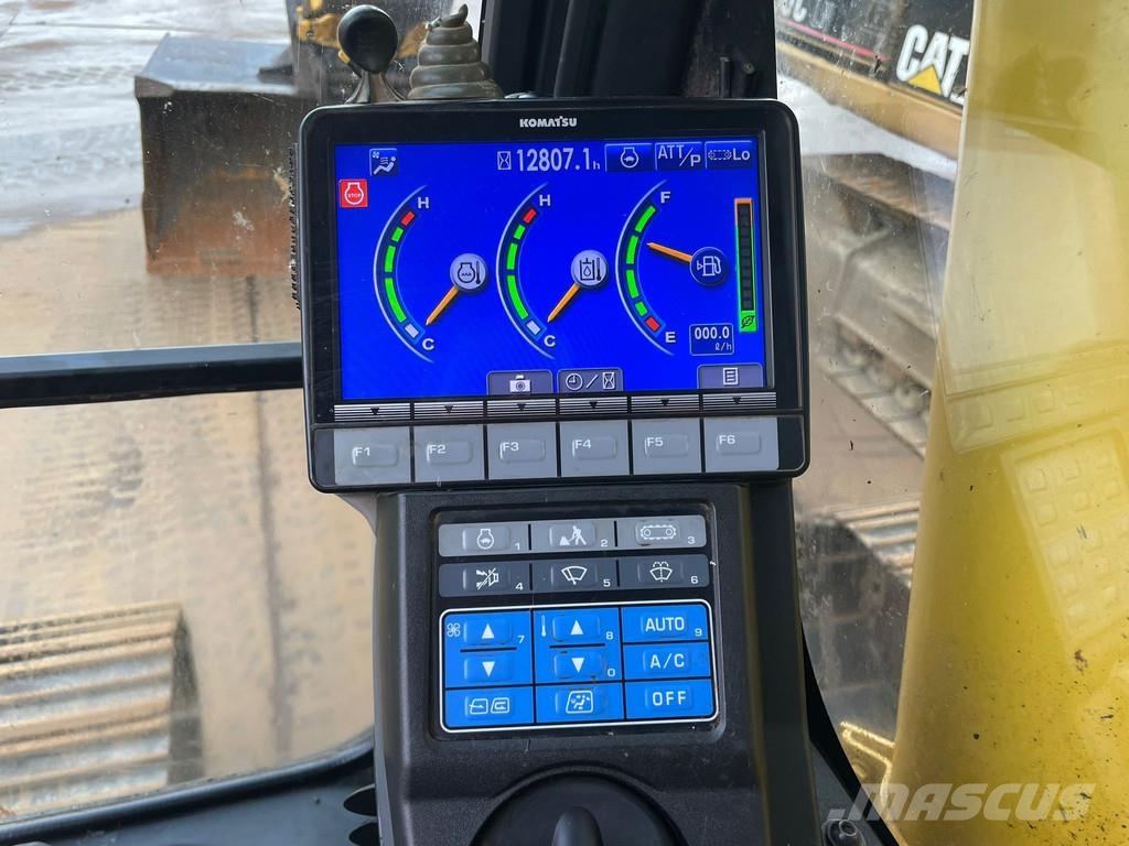 Komatsu PC240LC-10 Engcon and 3 x bucket حفارات زحافة