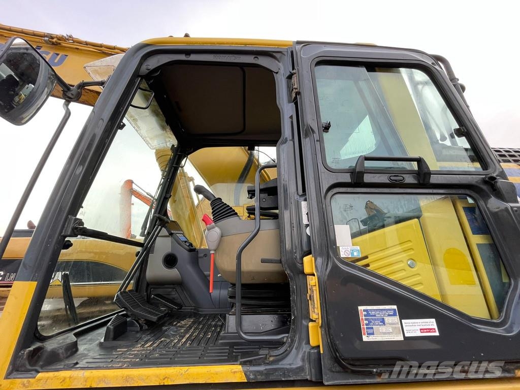 Komatsu PC240LC-10 Engcon and 3 x bucket حفارات زحافة