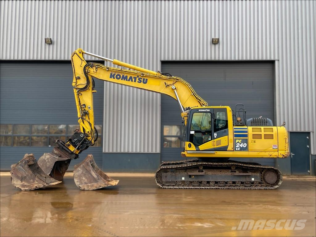 Komatsu PC240LC-10 Engcon and 3 x bucket حفارات زحافة
