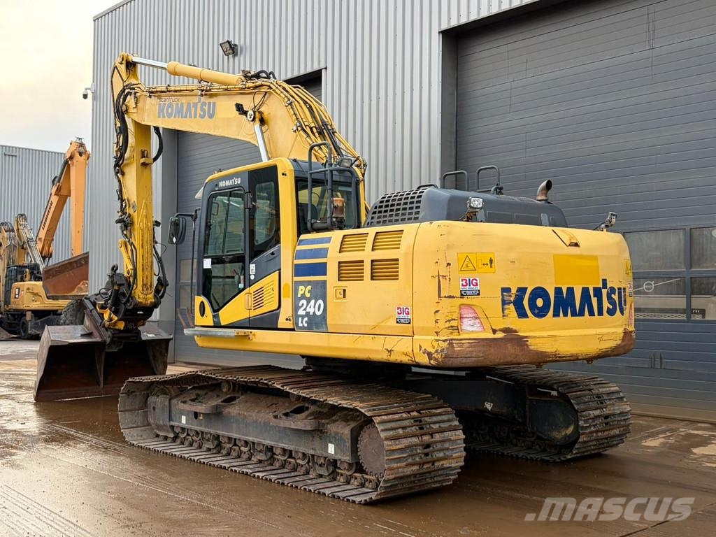 Komatsu PC240LC-10 Engcon and 3 x bucket حفارات زحافة