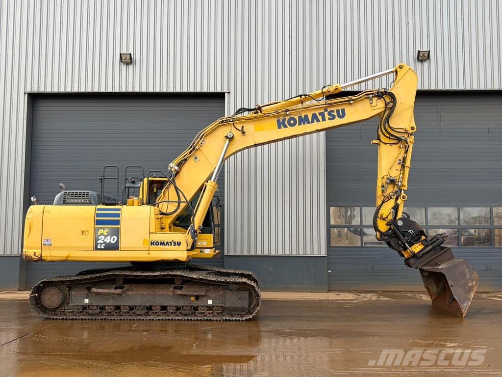 Komatsu PC240LC-10 Engcon and 3 x bucket حفارات زحافة
