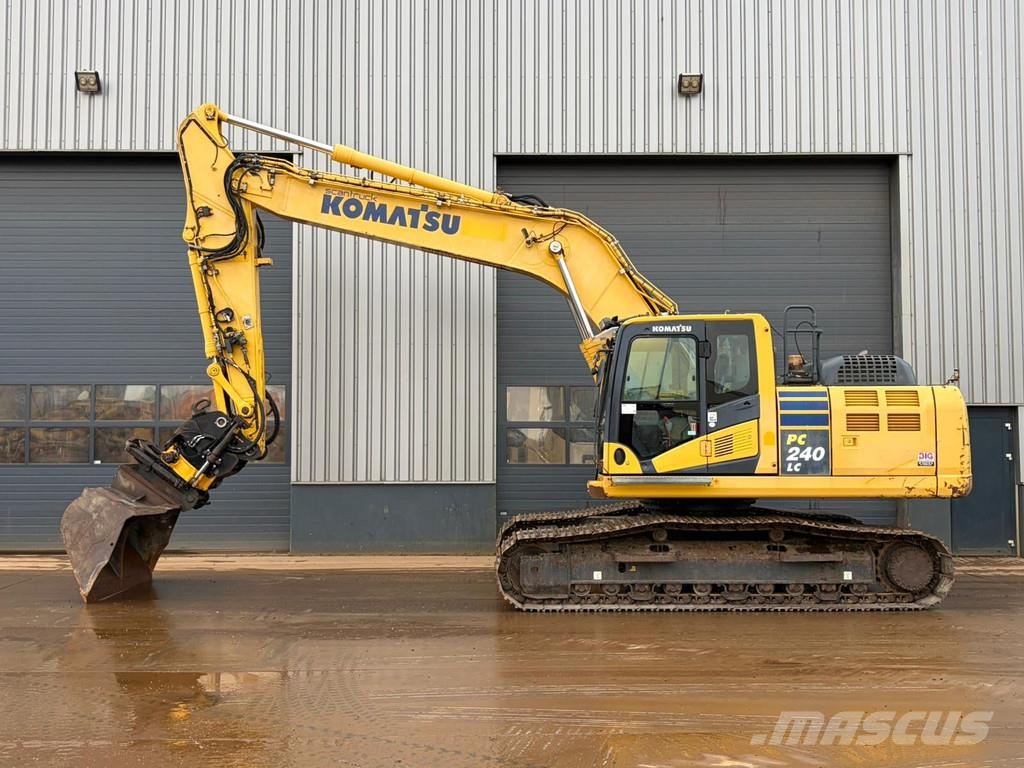 Komatsu PC240LC-10 Engcon and 3 x bucket حفارات زحافة