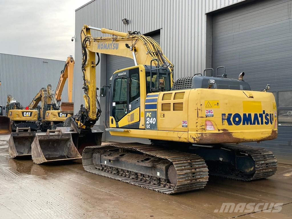 Komatsu PC240LC-10 Engcon and 3 x bucket حفارات زحافة