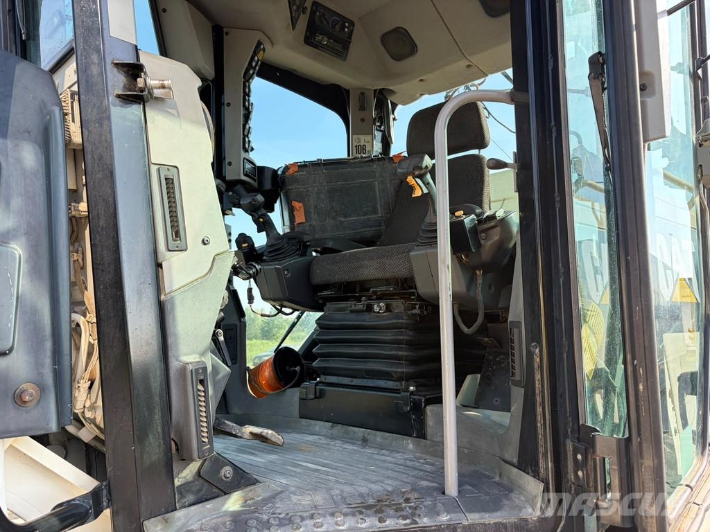 CAT 120M2 CE - Trimble 3D UTS Grader