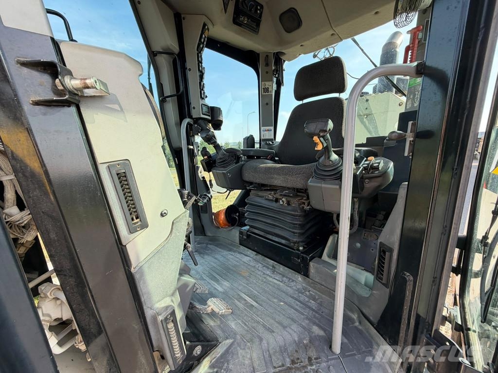 CAT 120M2 CE - Trimble 3D UTS Grader