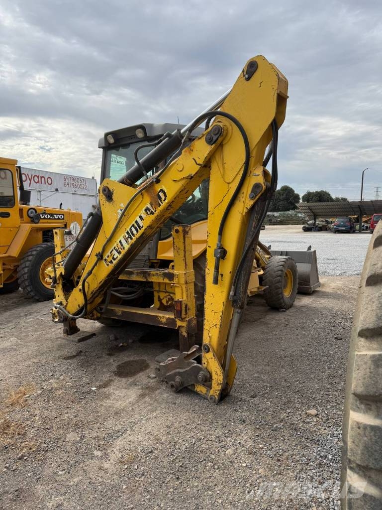 New Holland LB 110 B-4 PT لوادر ذات جرافات عكسية