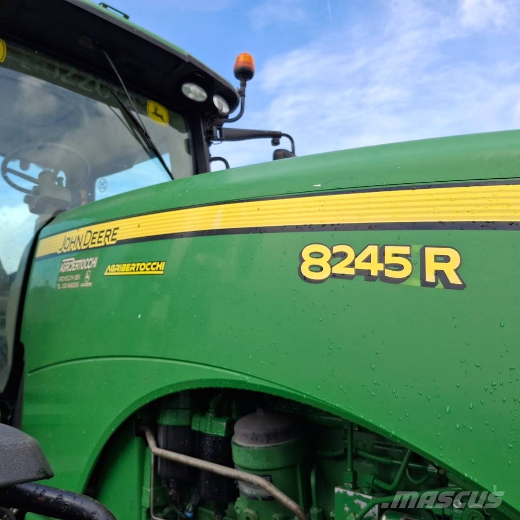 John Deere 8245 R Tractores