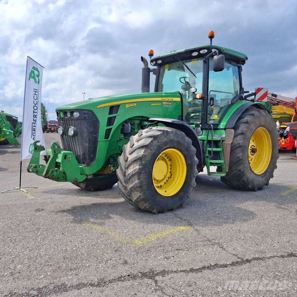 John Deere 8245 R Tractores
