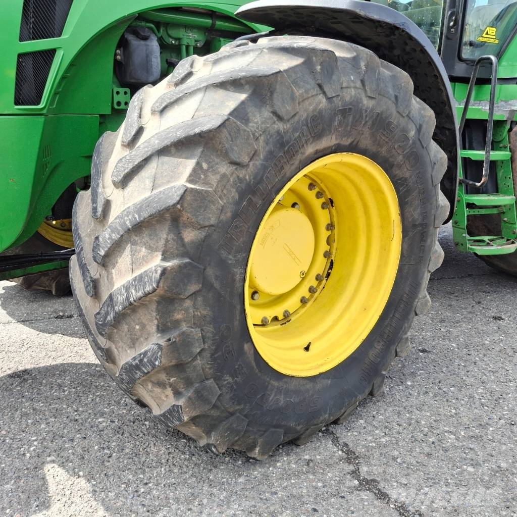 John Deere 8245 R Tractores