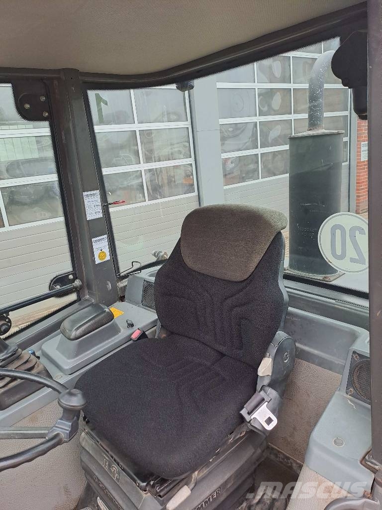 Volvo L 25B Колесни товарачи