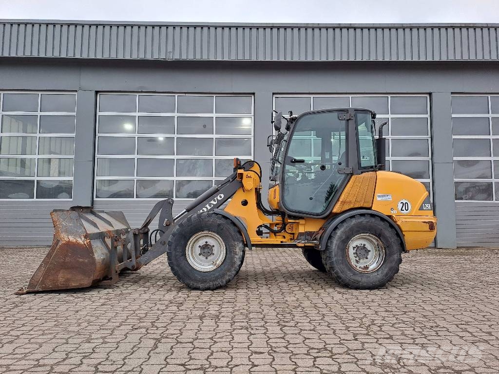Volvo L 25B Колесни товарачи