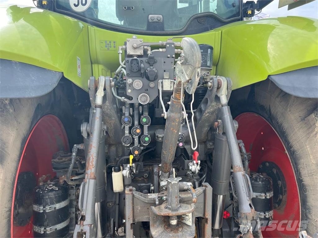 CLAAS Axion 870 CMatic 트랙터