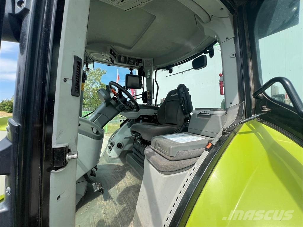 CLAAS Axion 870 CMatic 트랙터