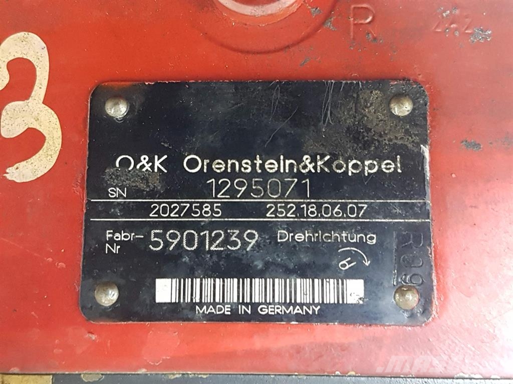 Schaeff SKL853-O&K 1295071-Drive pump/Fahrpumpe/Rijpomp Hydraulics