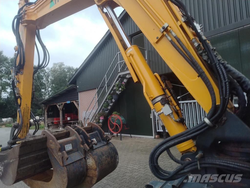 Hyundai ROBEX 55W-9A Banden kraan Ekskavatori uz riteņiem