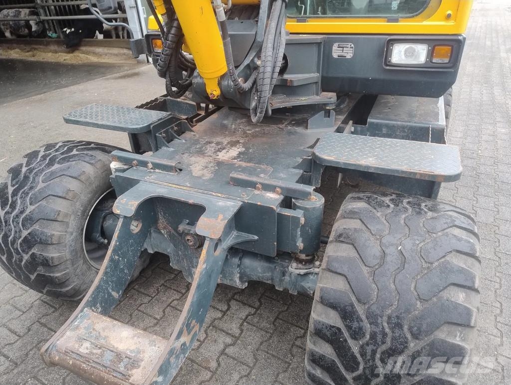 Hyundai ROBEX 55W-9A Banden kraan Ekskavatori uz riteņiem