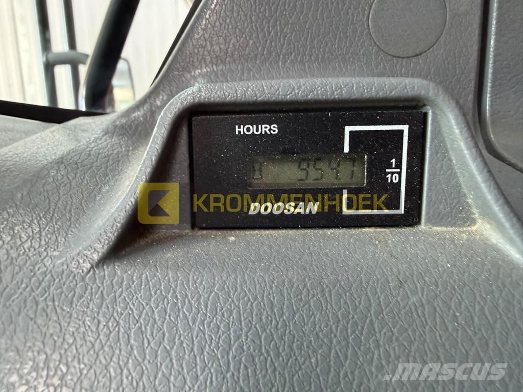Doosan DX 140 W-7 Bagri na kolesih