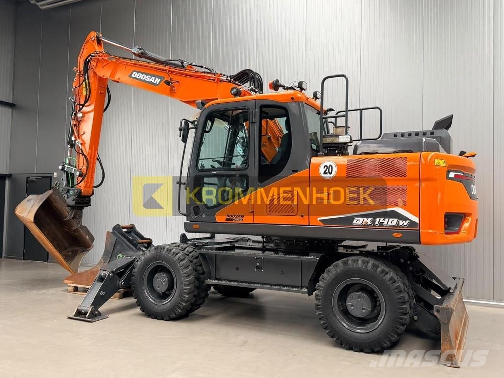 Doosan DX 140 W-7 Bagri na kolesih