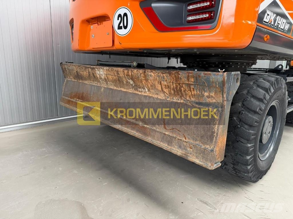 Doosan DX 140 W-7 Bagri na kolesih