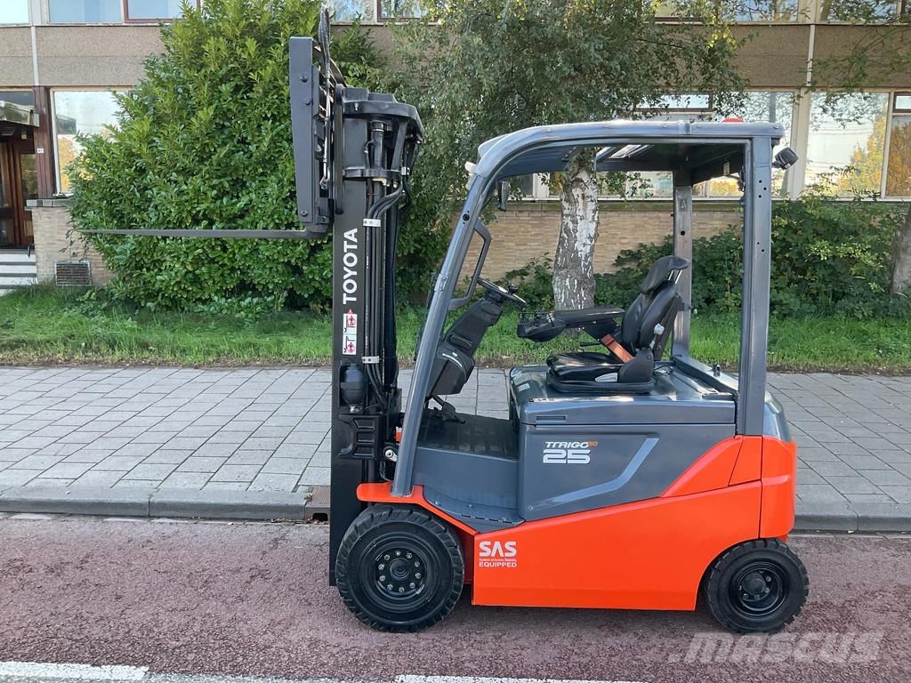 Toyota 8FBMKT25 2500KG 5.00METER HEFTRUCK شاحنات ذات رافعات شوكية تعمل بالكهرباء