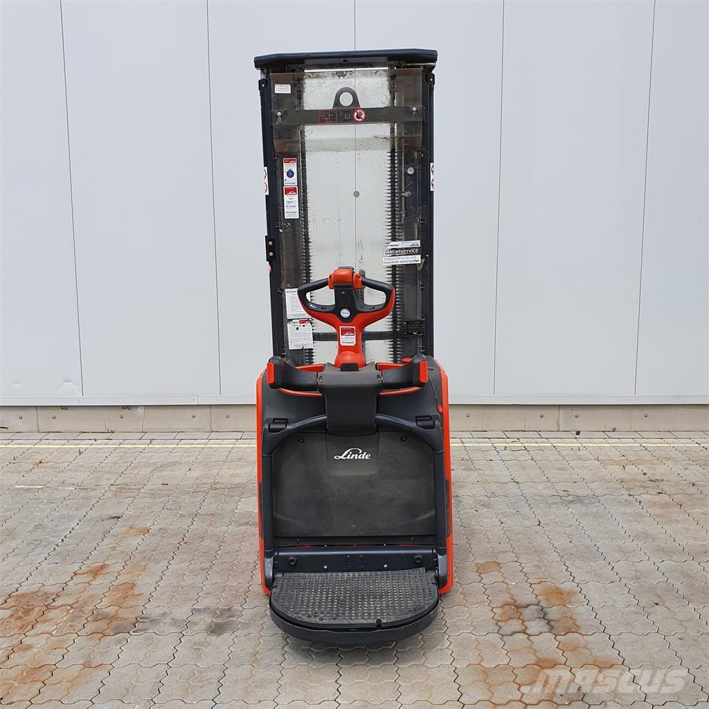 Linde L16AP Самохідні електроштабелери