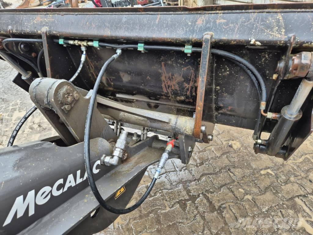 Mecalac AX 850 Liukuohjatut kuormaajat