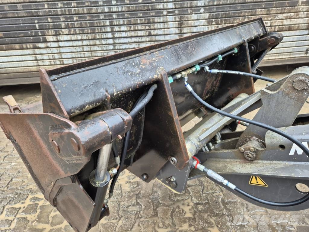 Mecalac AX 850 Liukuohjatut kuormaajat
