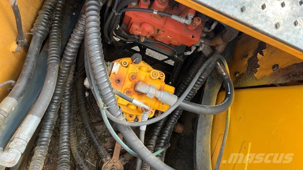 Hyundai 210-9 Bageri guseničari
