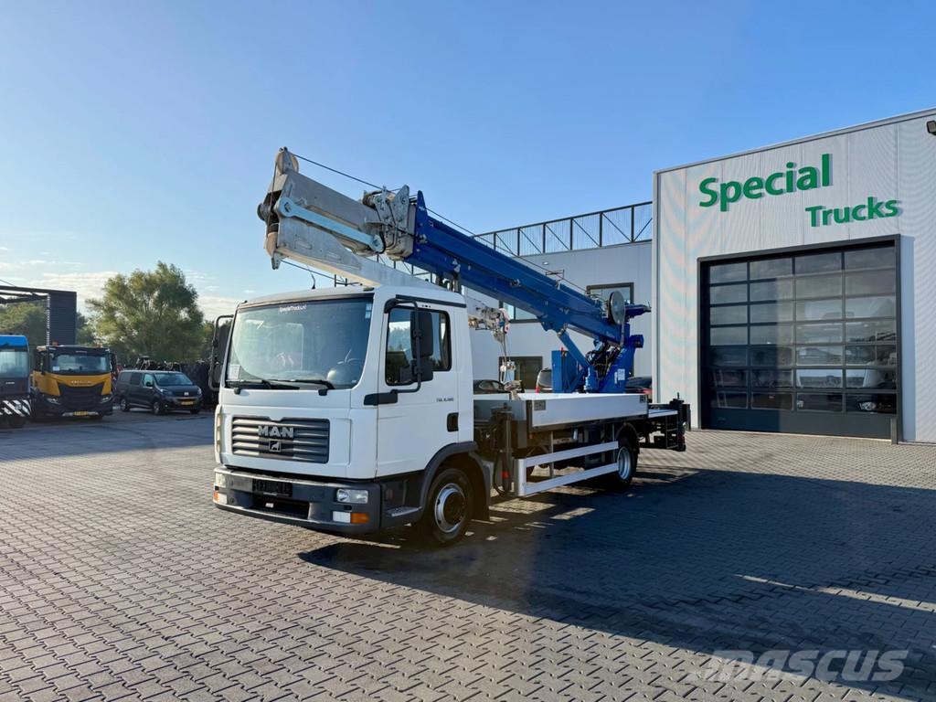MAN TGL 8.180 4x2 + Böcker AK 32/1500 Autokraan – 32 m Polovne dizalice za sve terene