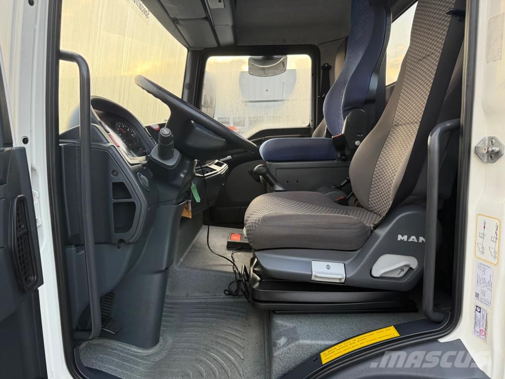 MAN TGL 8.180 4x2 + Böcker AK 32/1500 Autokraan – 32 m Polovne dizalice za sve terene