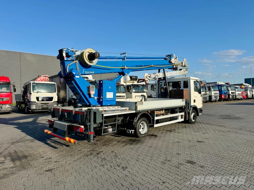 MAN TGL 8.180 4x2 + Böcker AK 32/1500 Autokraan – 32 m Polovne dizalice za sve terene