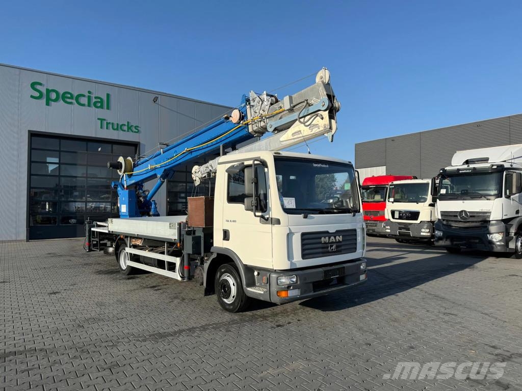 MAN TGL 8.180 4x2 + Böcker AK 32/1500 Autokraan – 32 m Polovne dizalice za sve terene