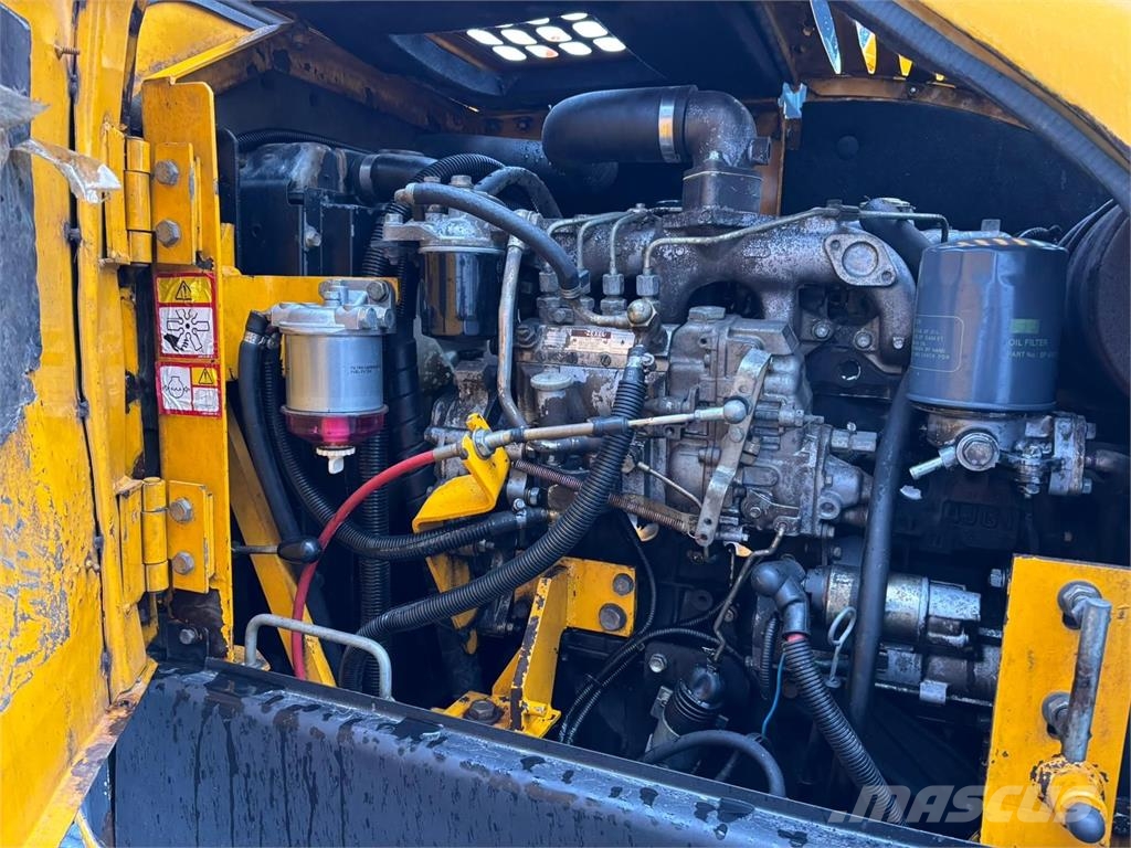JCB JZ70 小型挖掘机