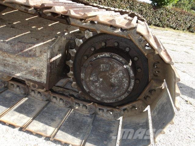 Komatsu PC130-7 Crawler excavators
