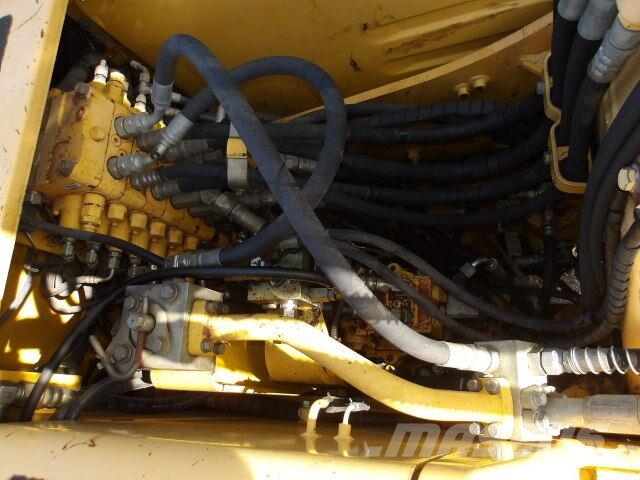 Komatsu PC130-7 Crawler excavators