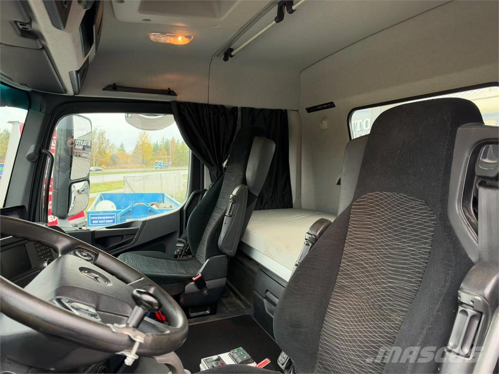 Mercedes-Benz Arocs 8x4 Camion ribaltabili