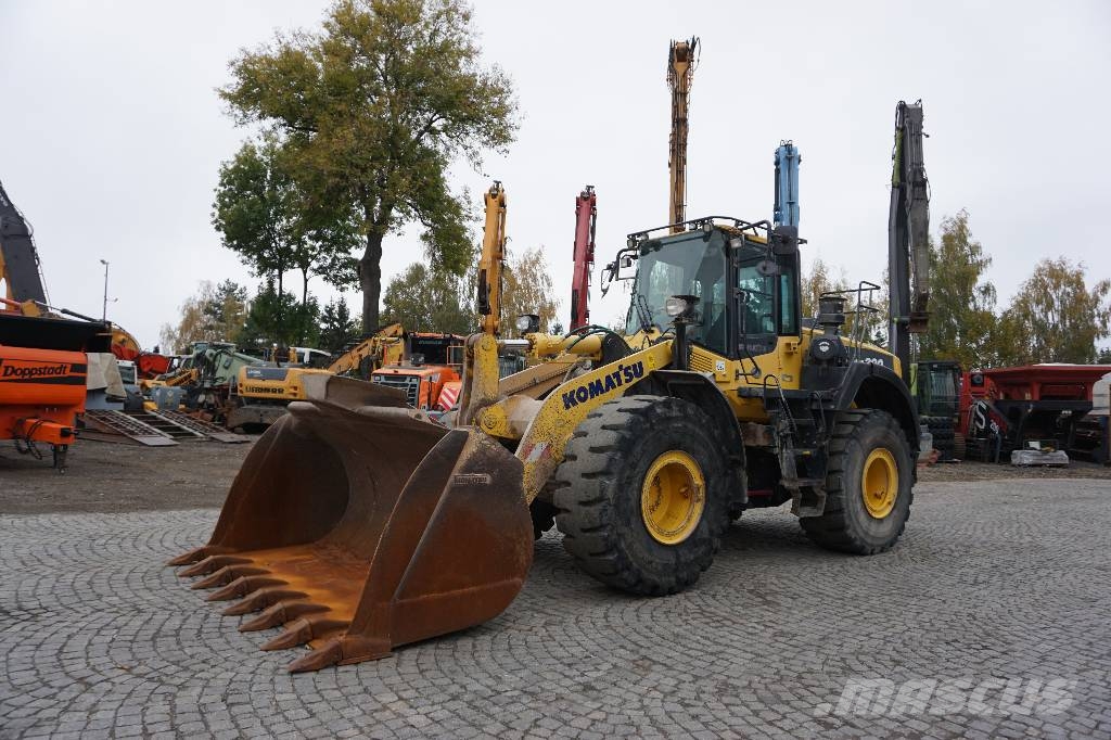 Komatsu WA 380-8 Kolesni nakladalci