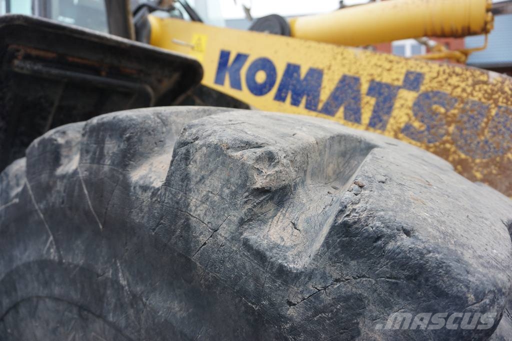 Komatsu WA 380-8 Kolesni nakladalci